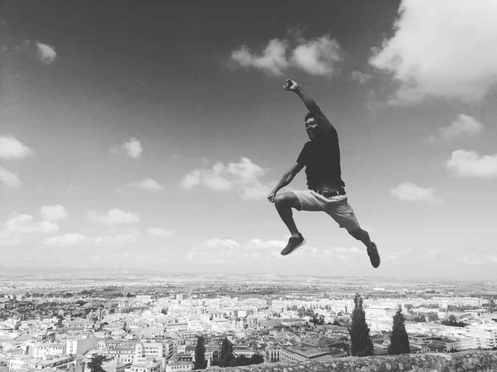 36752933_2026425900944241_4425926857514287104_n